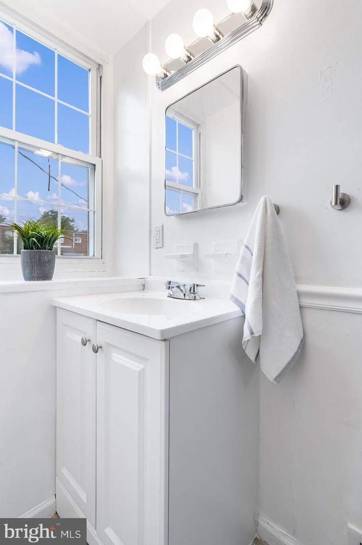 1320 Mantle St, Baltimore MD  21234-6015 exterior