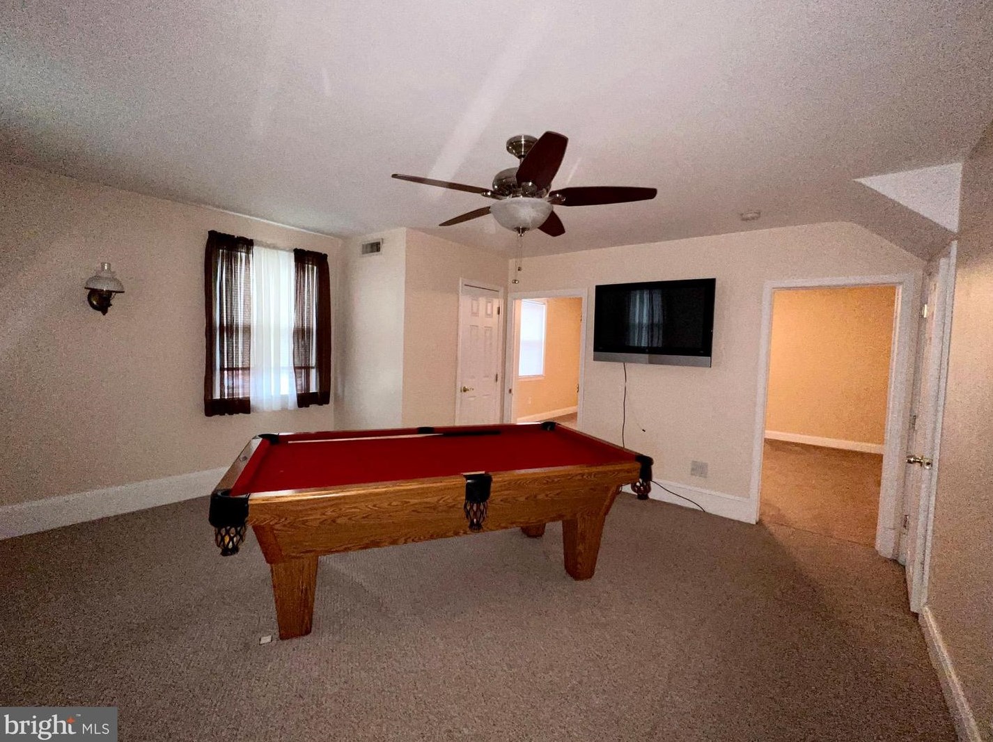 6821 Youngstown Ave, Baltimore MD  21222-1113 exterior