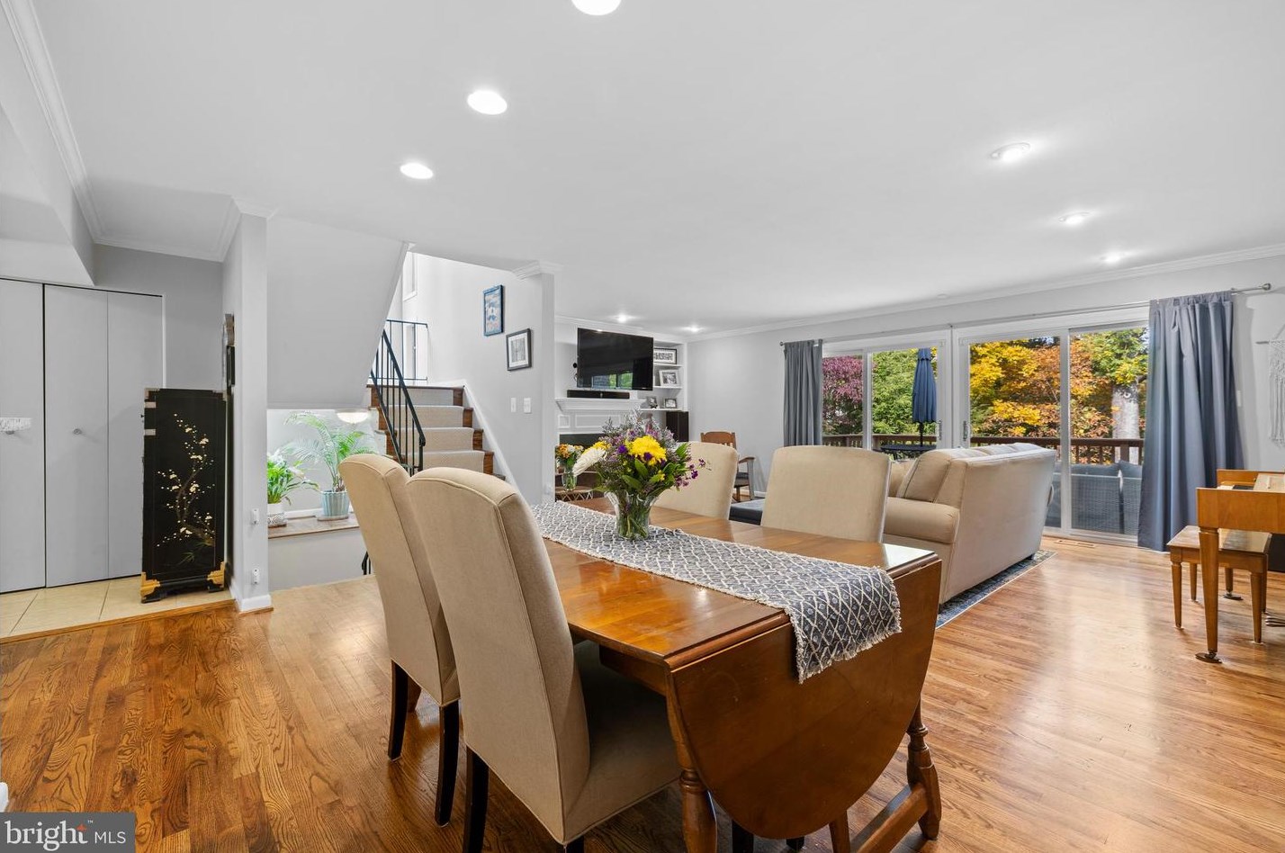 6112 Buckingham Mnr Dr, Baltimore MD exterior