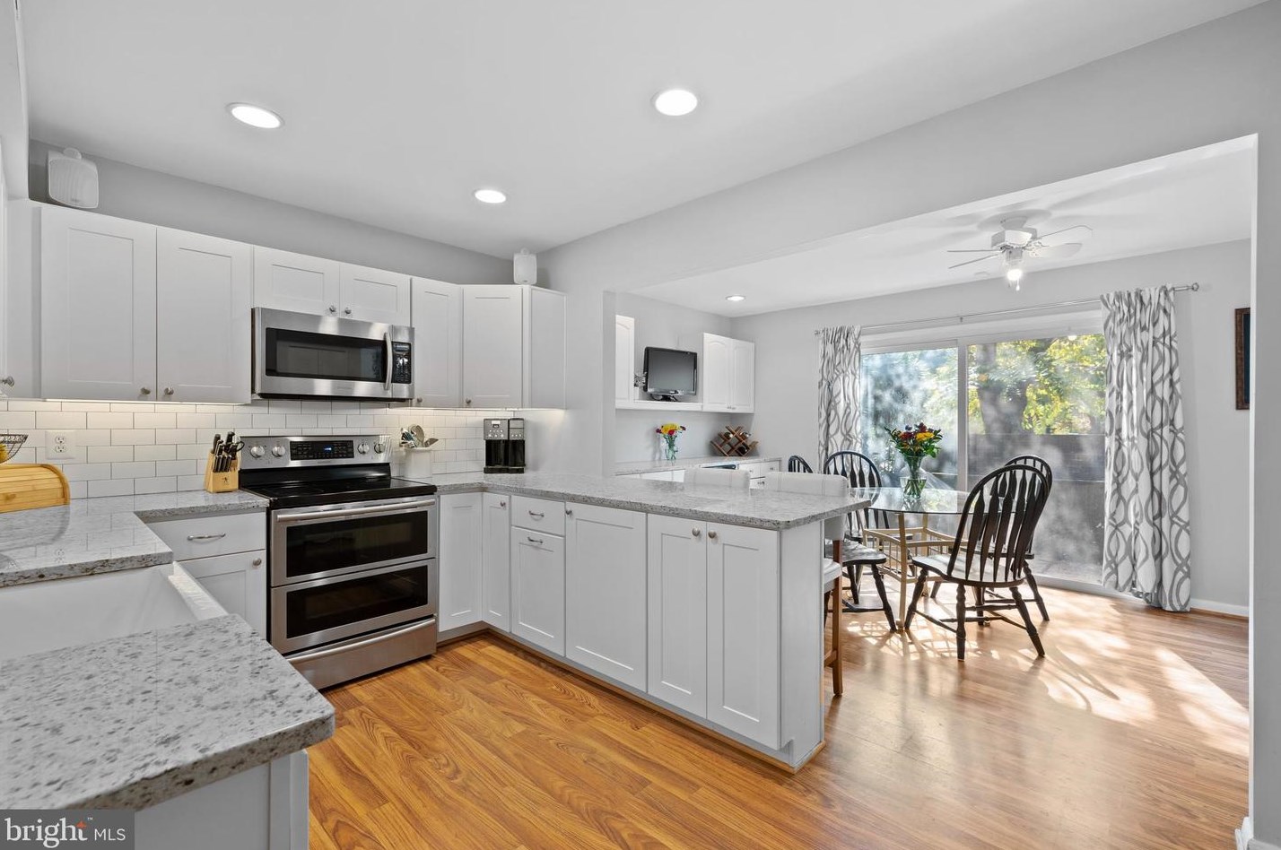 6112 Buckingham Mnr Dr, Baltimore MD exterior