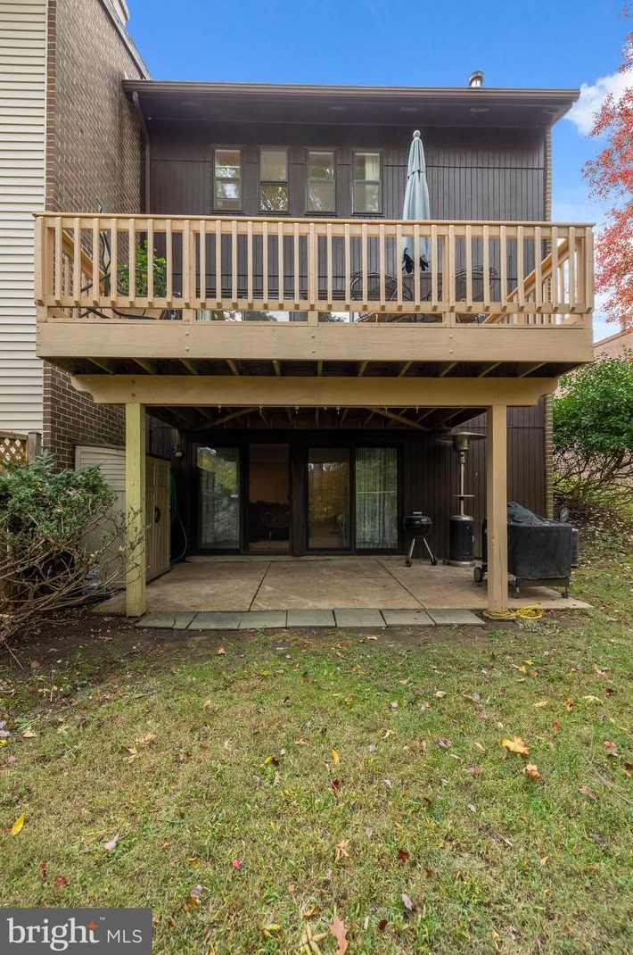 6112 Buckingham Mnr Dr, Baltimore MD exterior