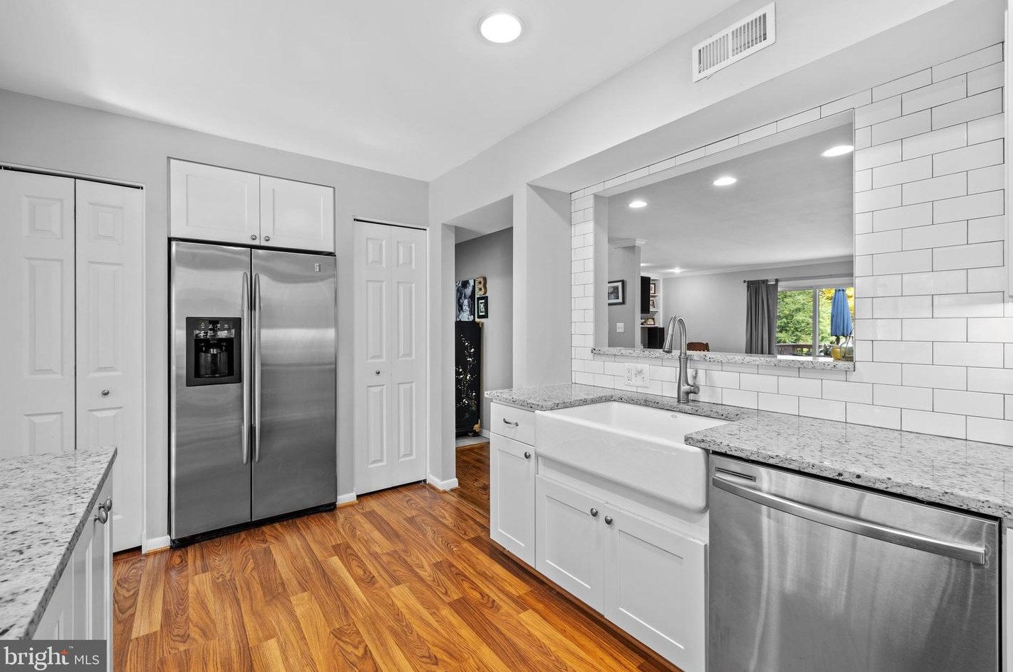 6112 Buckingham Mnr Dr, Baltimore MD exterior