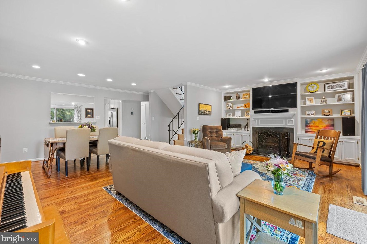 6112 Buckingham Mnr Dr, Baltimore MD exterior