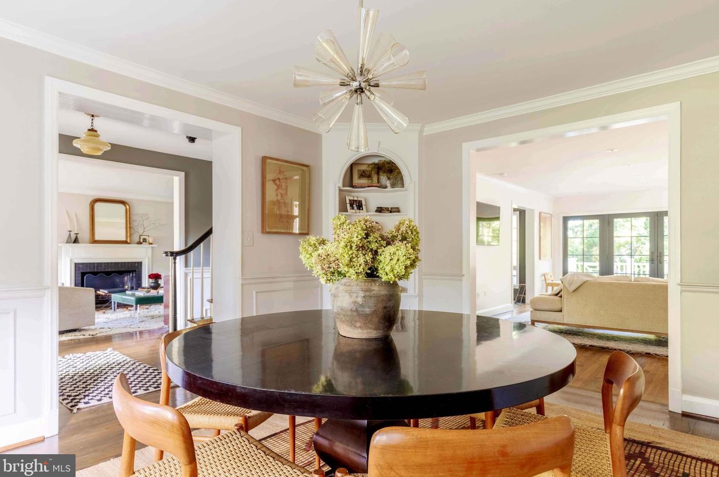 6421 Murray Hl Rd, Baltimore MD 21212-1028 exterior