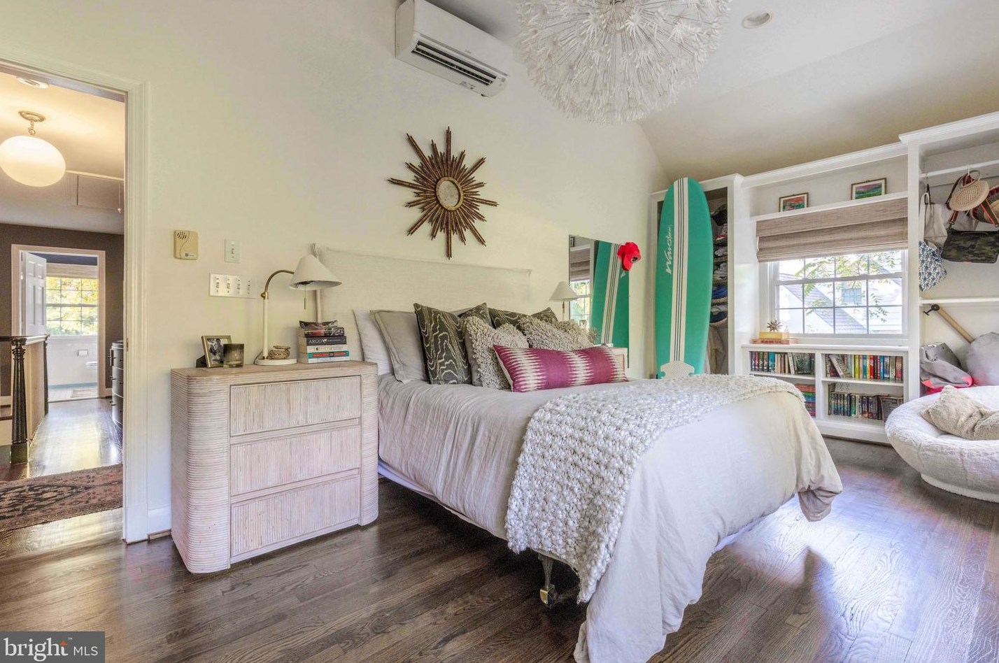 6421 Murray Hl Rd, Baltimore MD 21212-1028 exterior