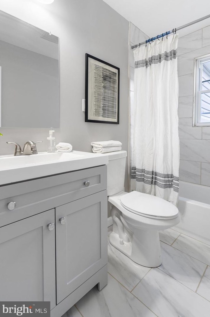 215 Glider Dr, Baltimore MD 21220-4603 exterior