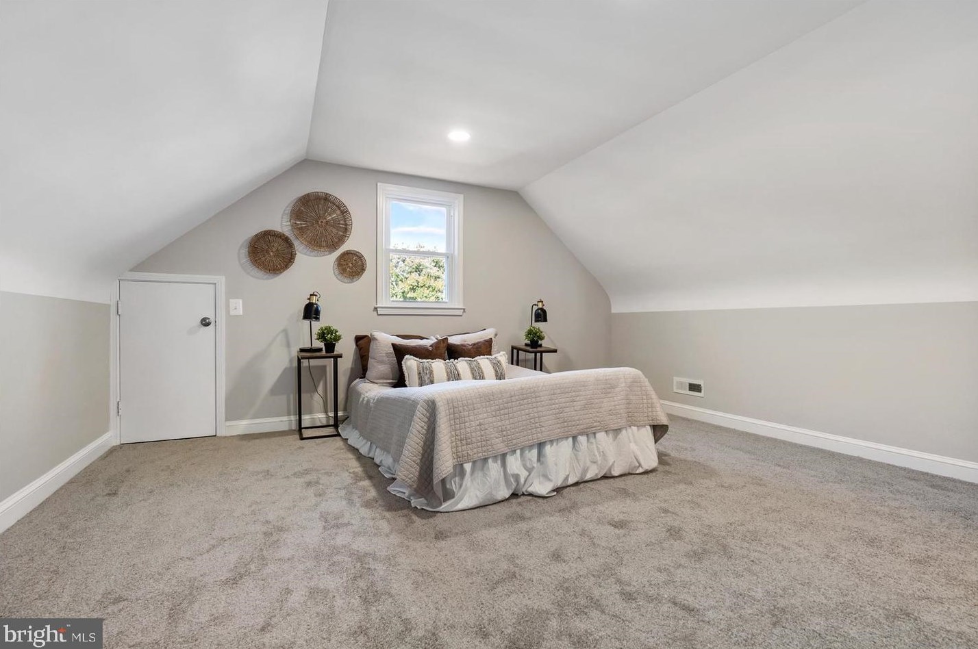 6503 Hazelwood Ct, Baltimore MD  21237-1907 exterior