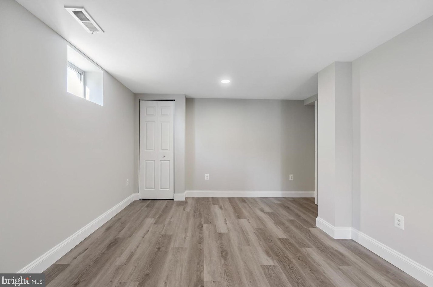 6503 Hazelwood Ct, Baltimore MD  21237-1907 exterior