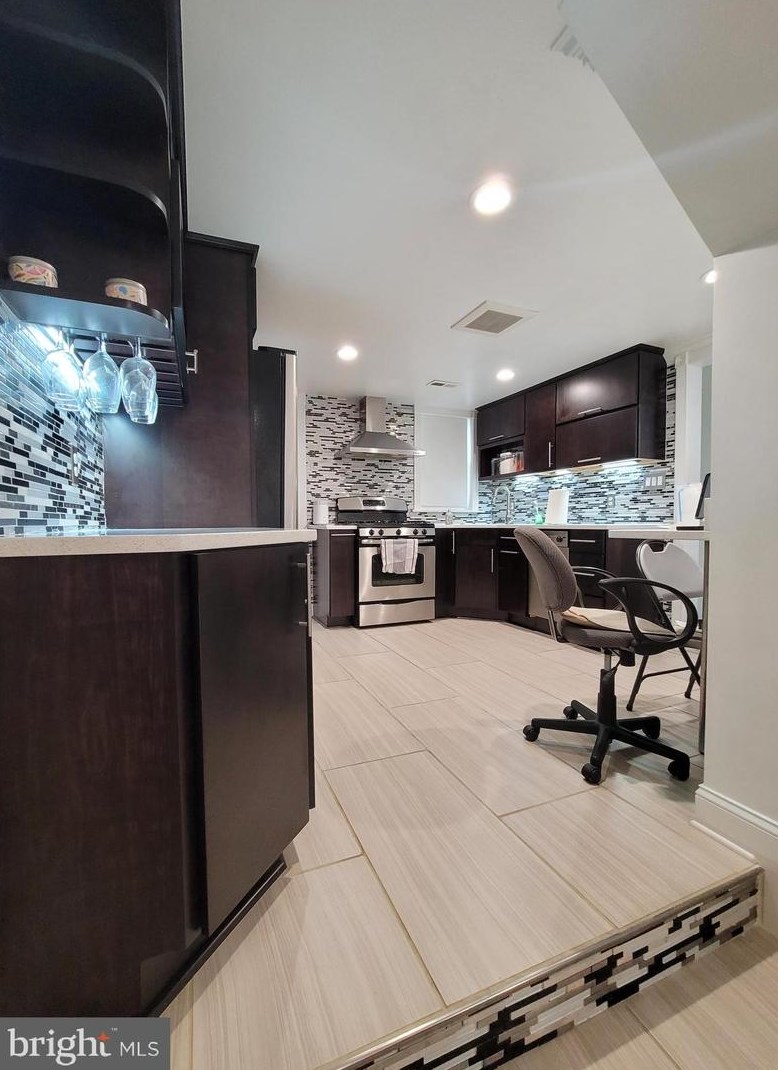 7014 Dunbar Ave, Baltimore MD  21222 exterior