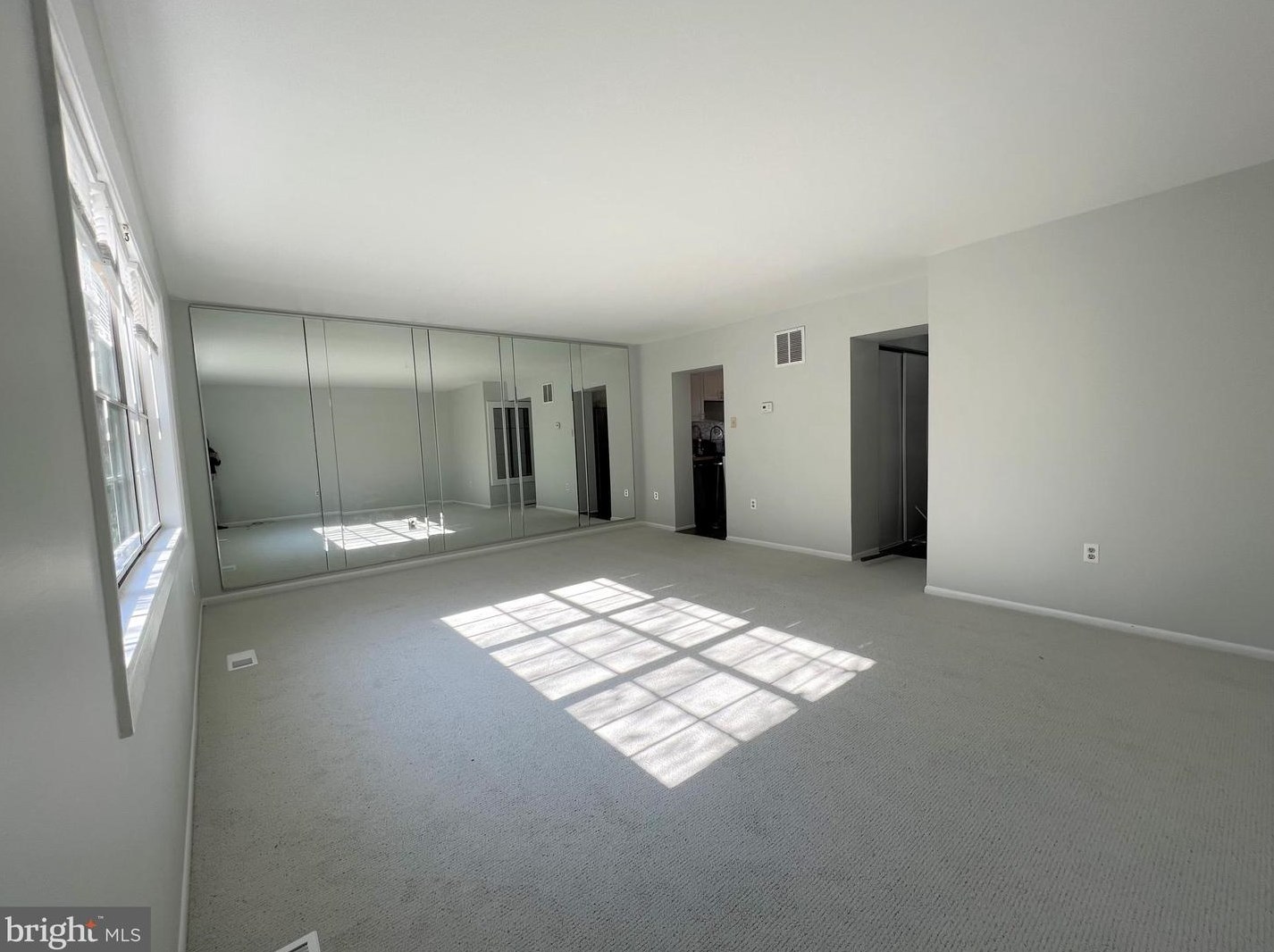 19 Middleview Ct, Baltimore MD  21244-2621 exterior
