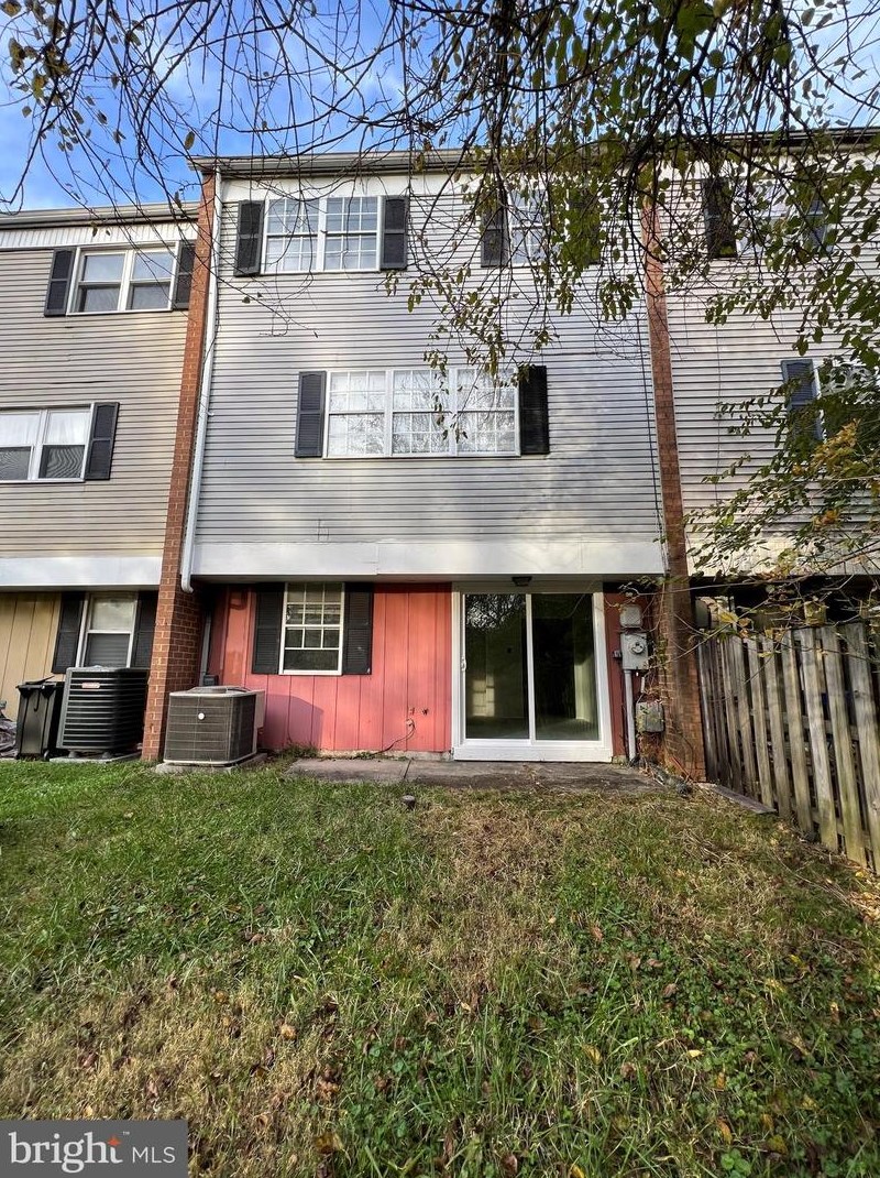 19 Middleview Ct, Baltimore MD  21244-2621 exterior