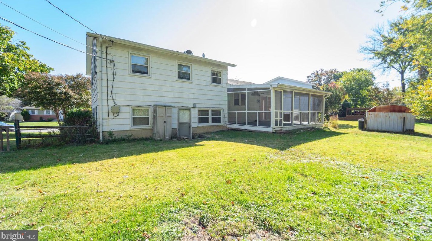 6008 Black Friars Cir, Baltimore MD 21228-2706 exterior