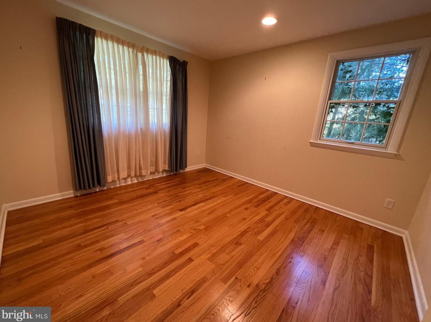 1103 High Country Rd, Baltimore MD 21286-1514 exterior