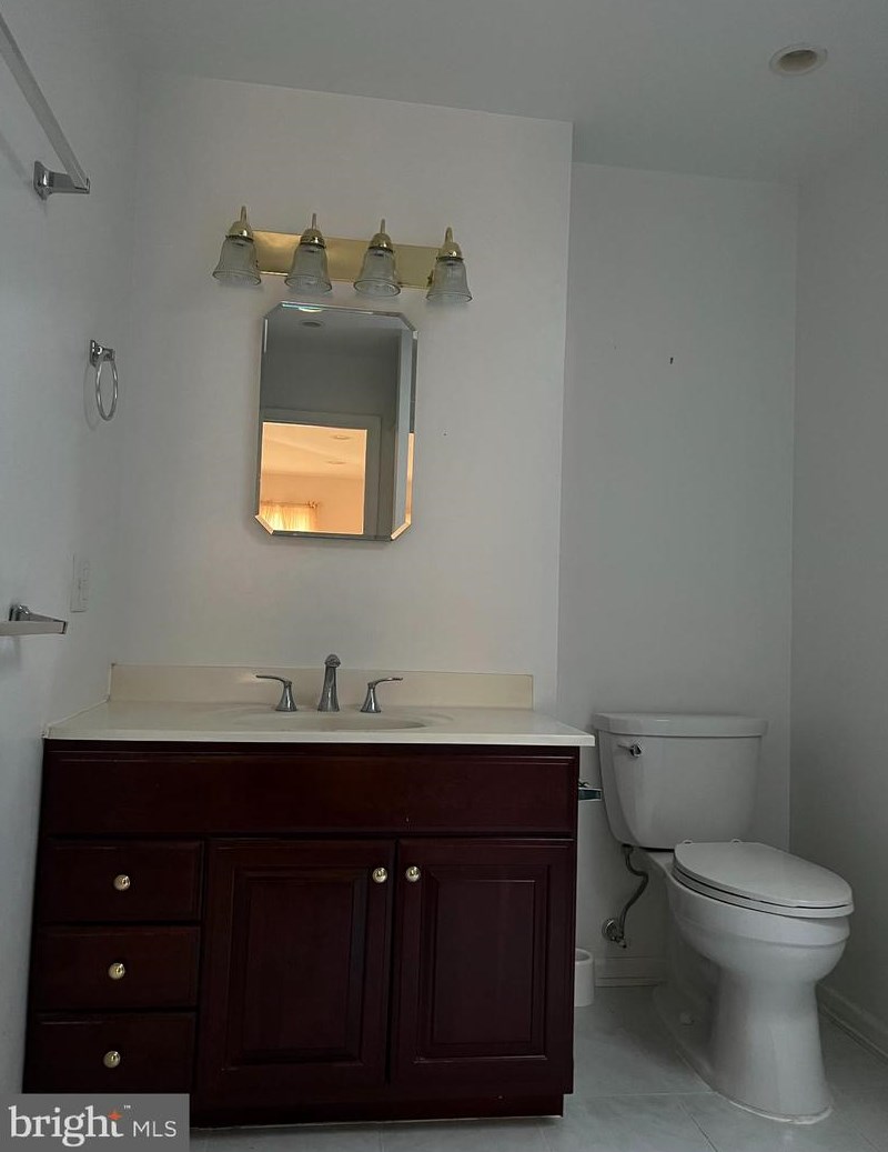 1103 High Country Rd, Baltimore MD 21286-1514 exterior