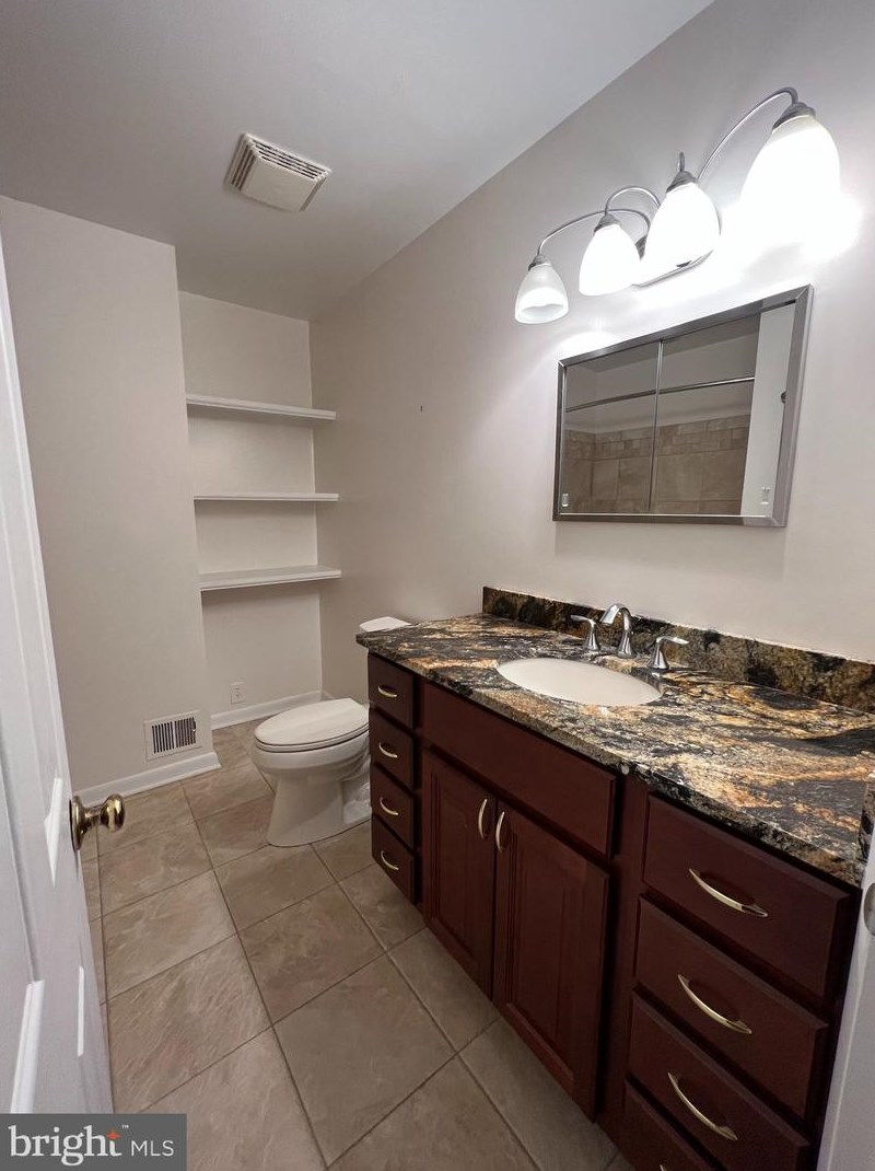 1103 High Country Rd, Baltimore MD 21286-1514 exterior