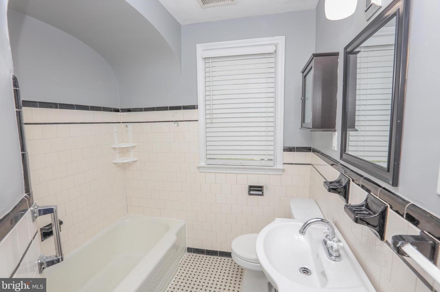 4218 Cardwell Ave, Baltimore MD  21236-4006 exterior