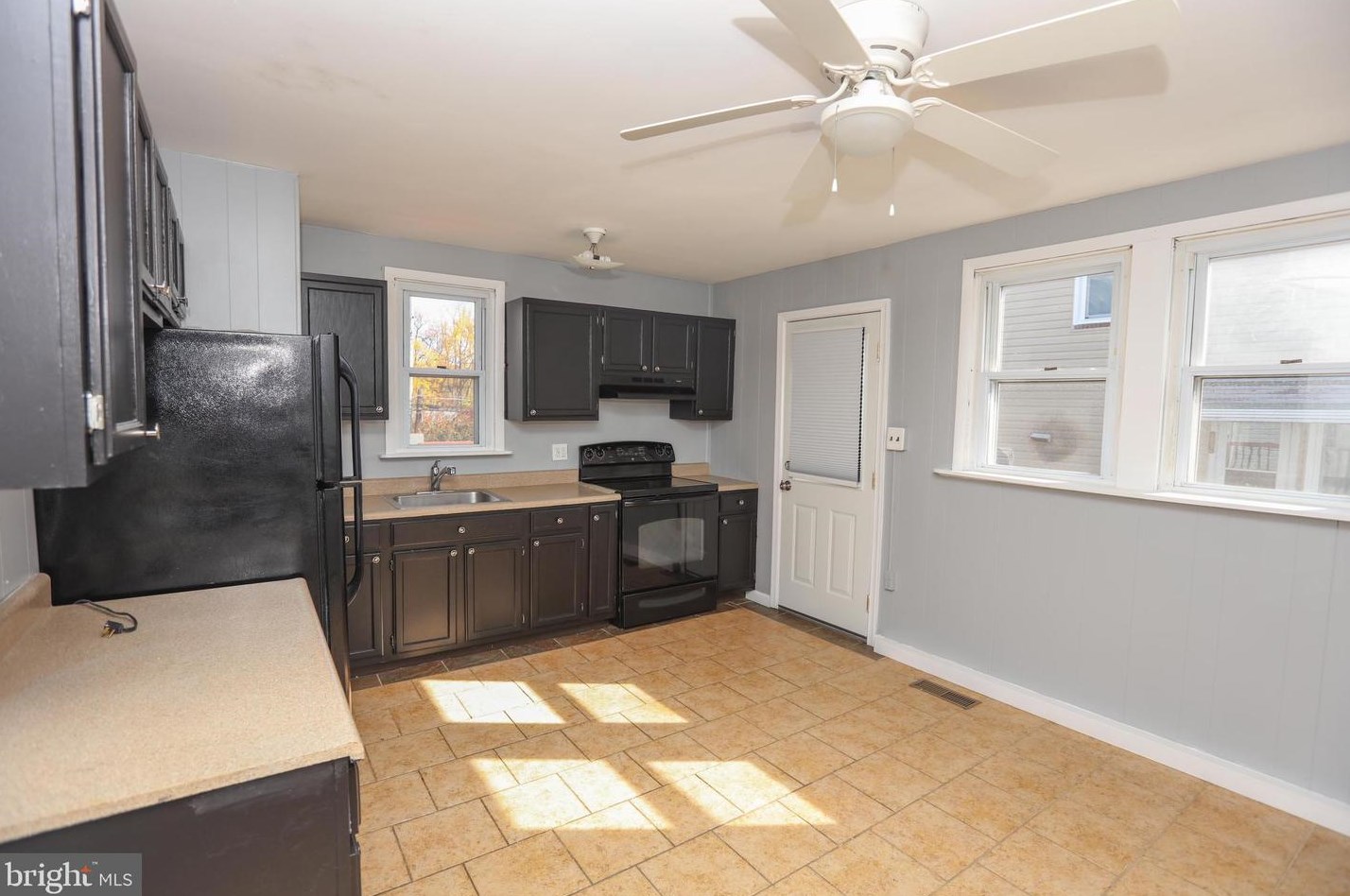4218 Cardwell Ave, Baltimore MD  21236-4006 exterior