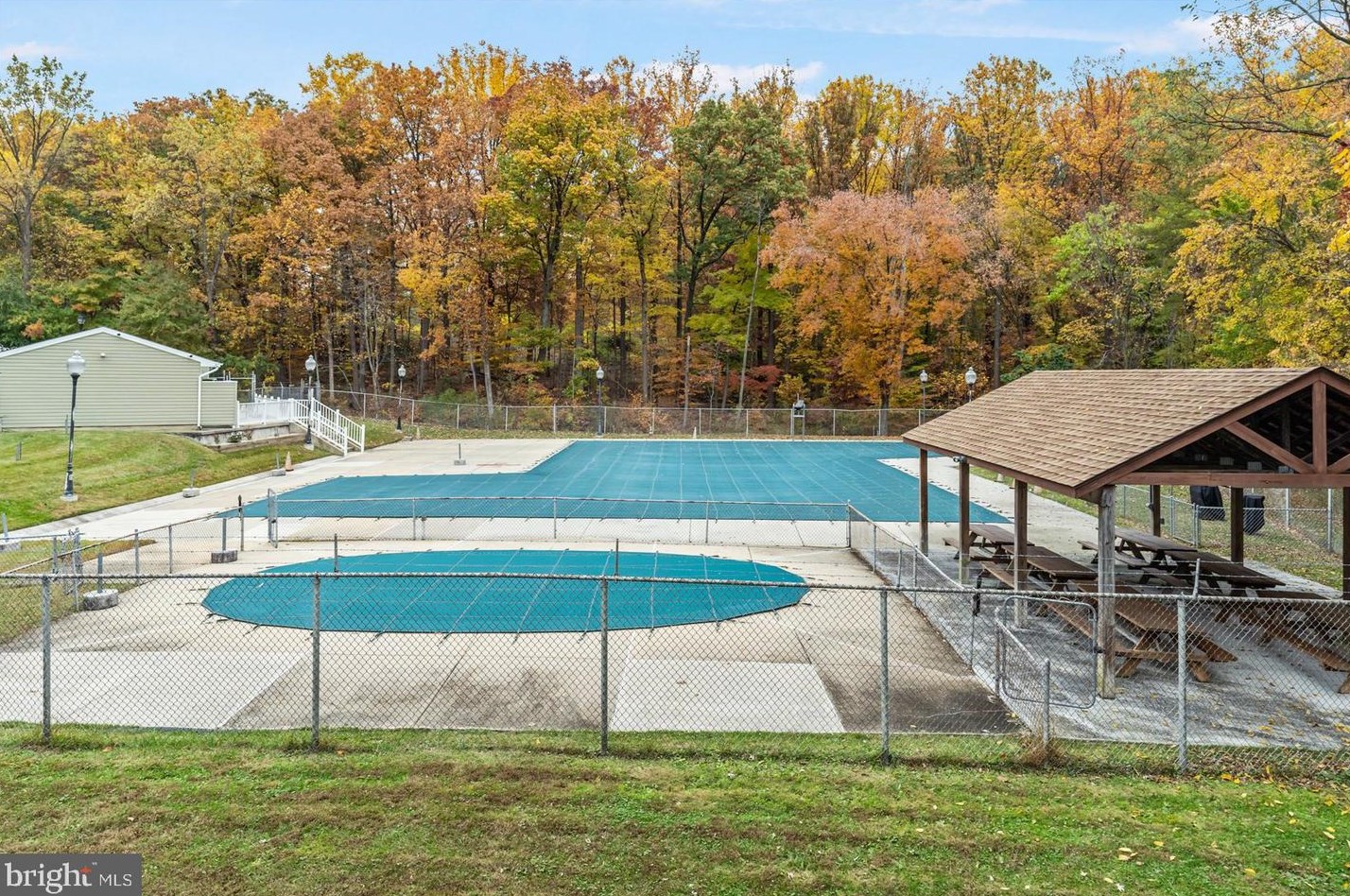 8541 Gradien Dr, Baltimore MD  21236-3005 exterior