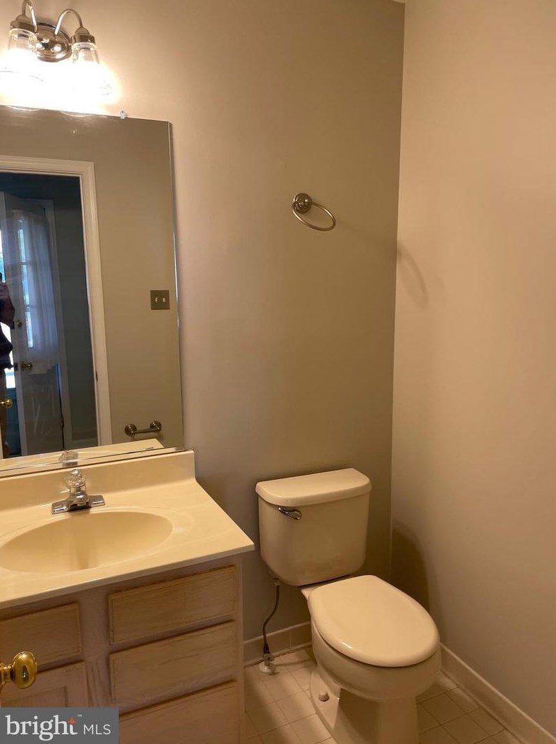 37 Ironwood Cir, Baltimore MD  21209-1760 exterior