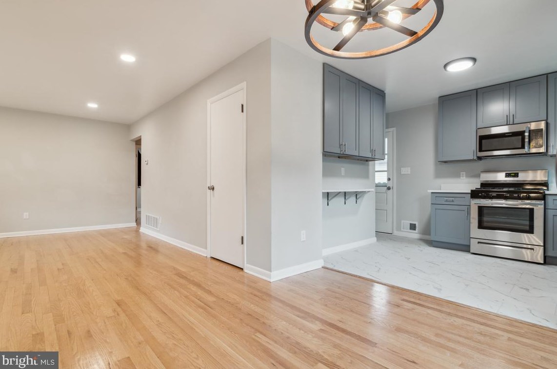 7910 Oakdale Ave, Baltimore MD  21237-2761 exterior