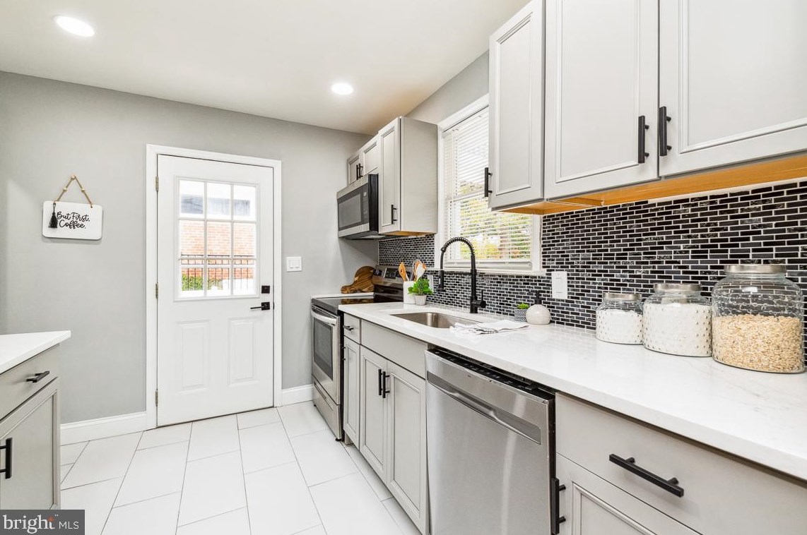 2612 Edgewood Ave, Baltimore MD  21234-4013 exterior