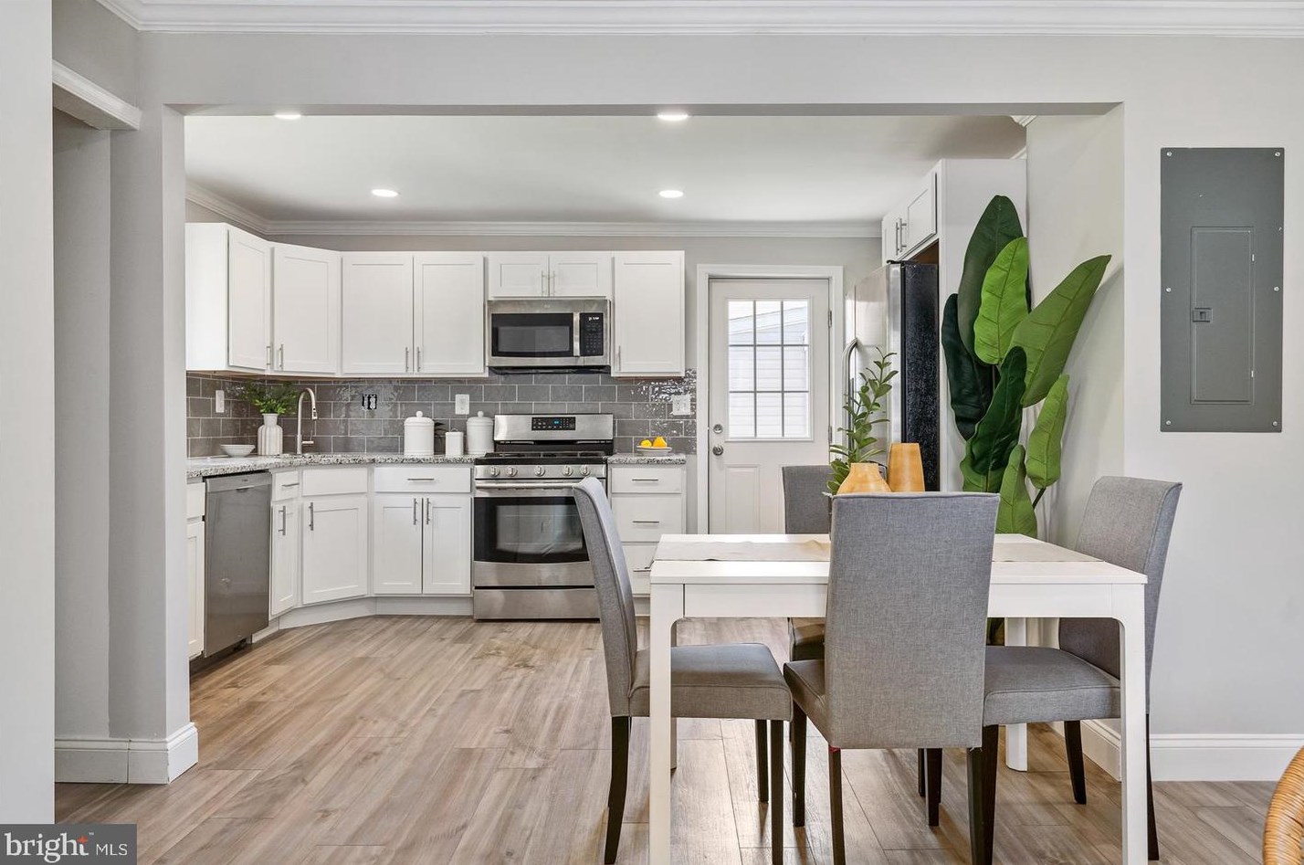 7517 Sparrows Point Blvd, Baltimore MD  21219-1928 exterior