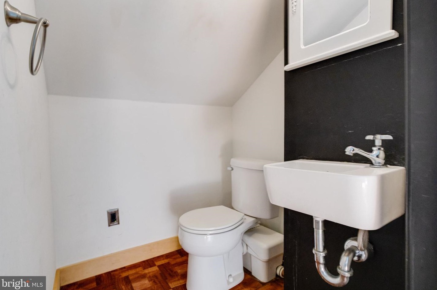 6803 River Drive Rd, Baltimore MD  21219-1127 exterior