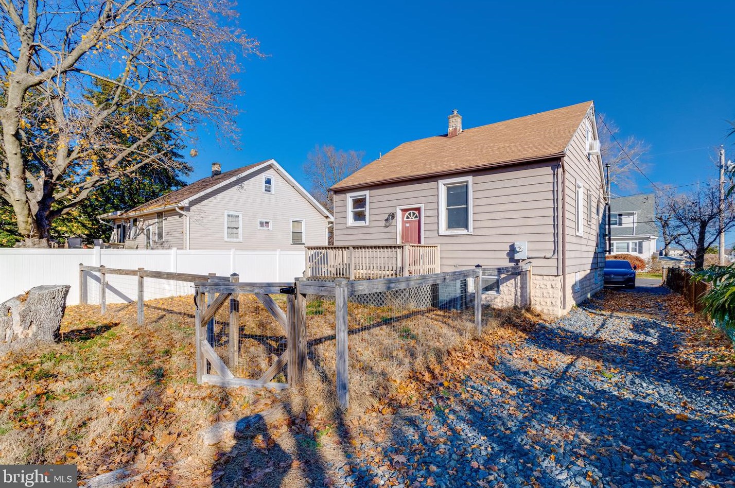 6803 River Drive Rd, Baltimore MD  21219-1127 exterior