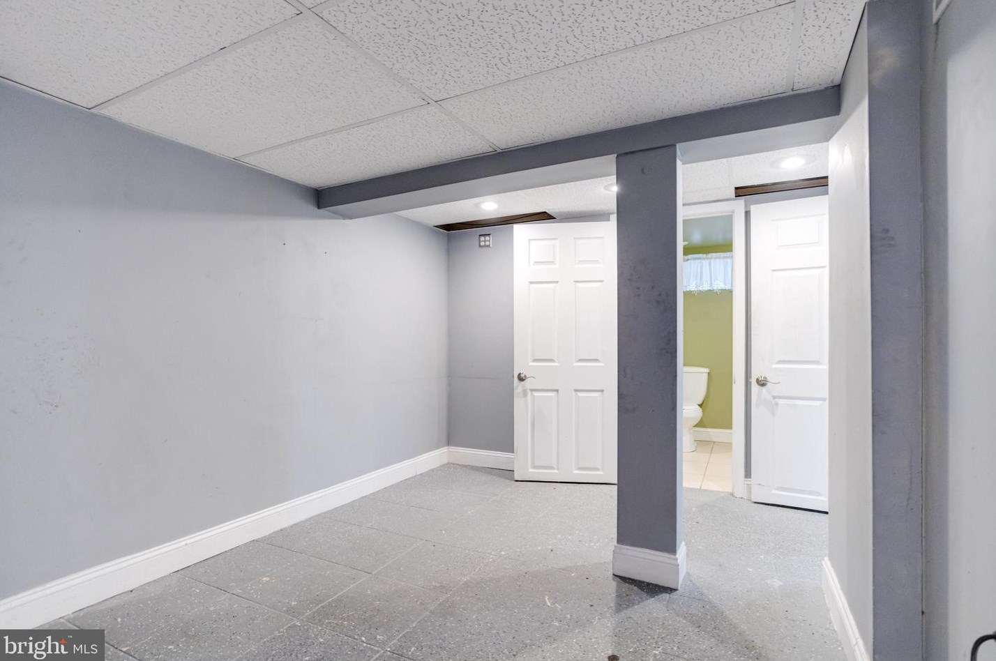 6803 River Drive Rd, Baltimore MD  21219-1127 exterior