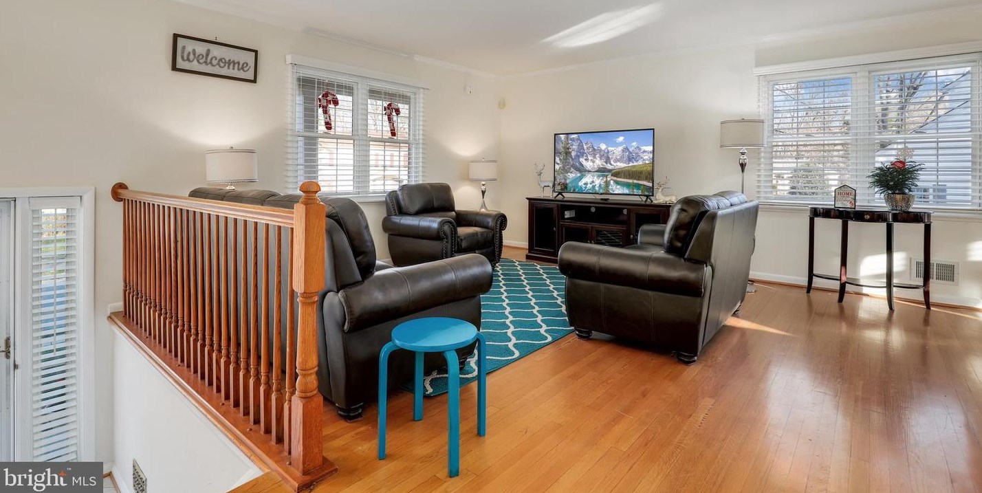 1316 Hickory Springs Cir, Baltimore MD  21228-2628 exterior