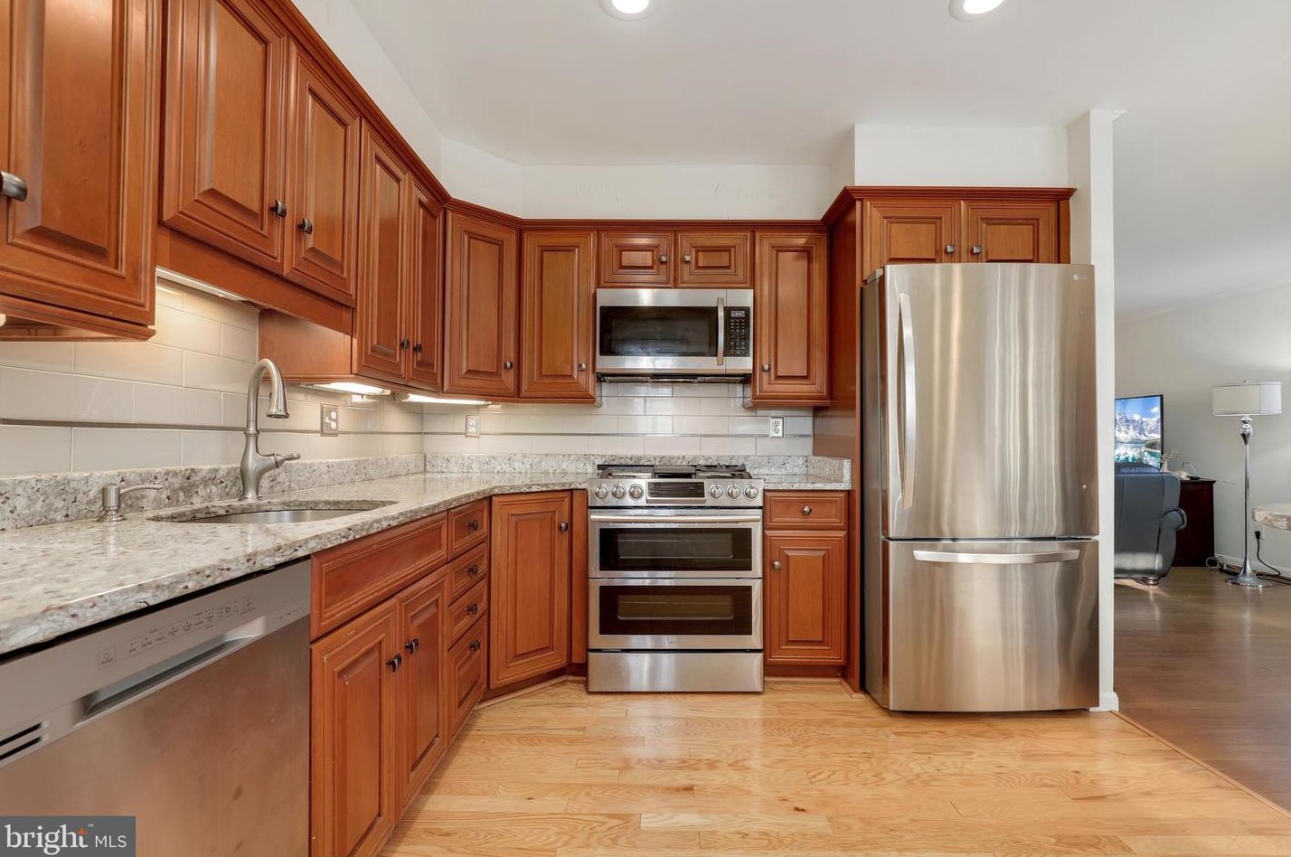 1316 Hickory Springs Cir, Baltimore MD  21228-2628 exterior