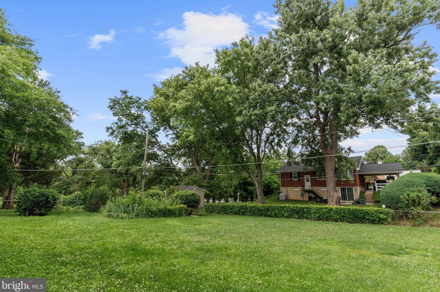 9134 Covered Bridge Rd, Baltimore MD  21234-2512 exterior