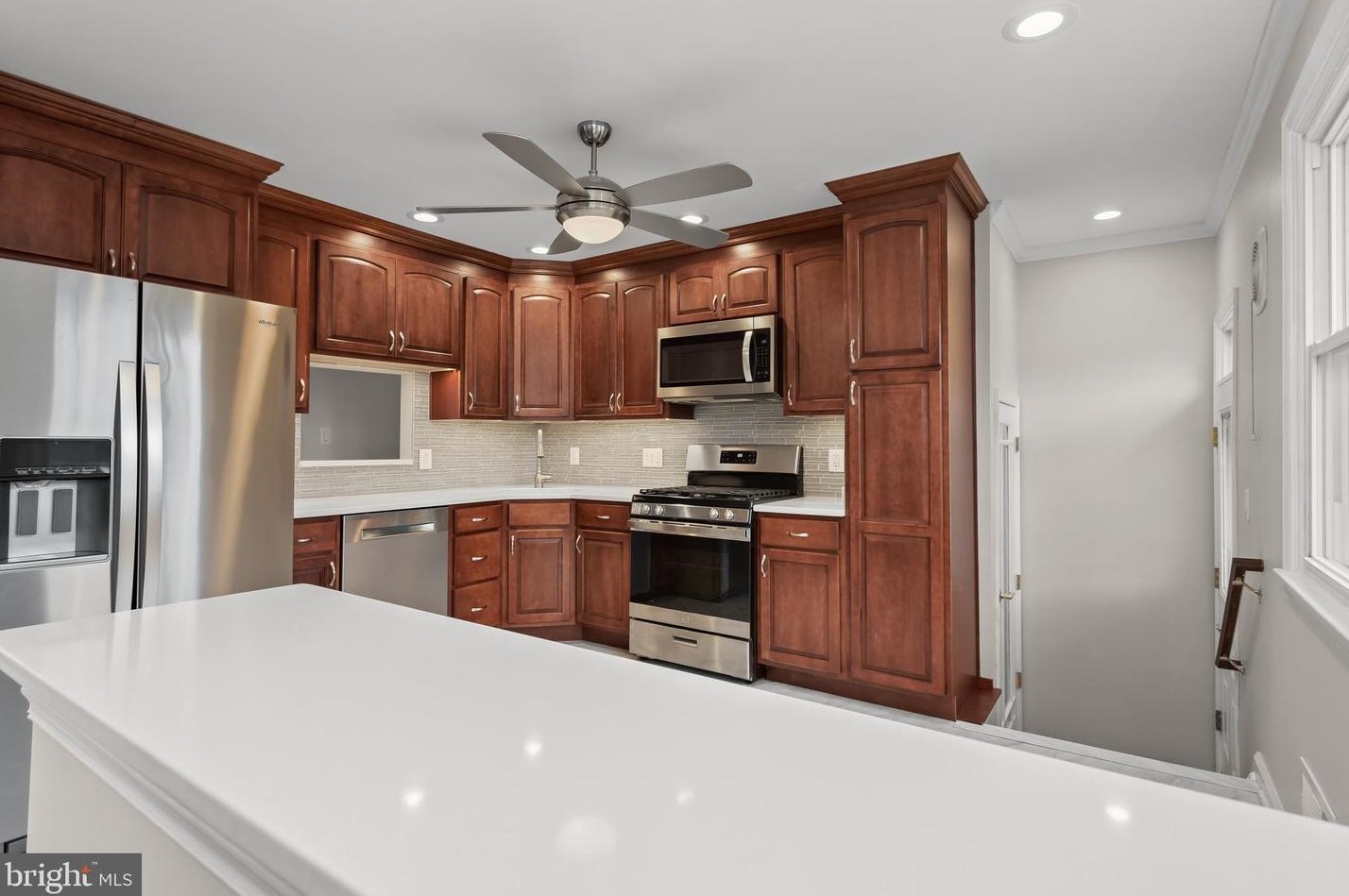 9134 Covered Bridge Rd, Baltimore MD  21234-2512 exterior