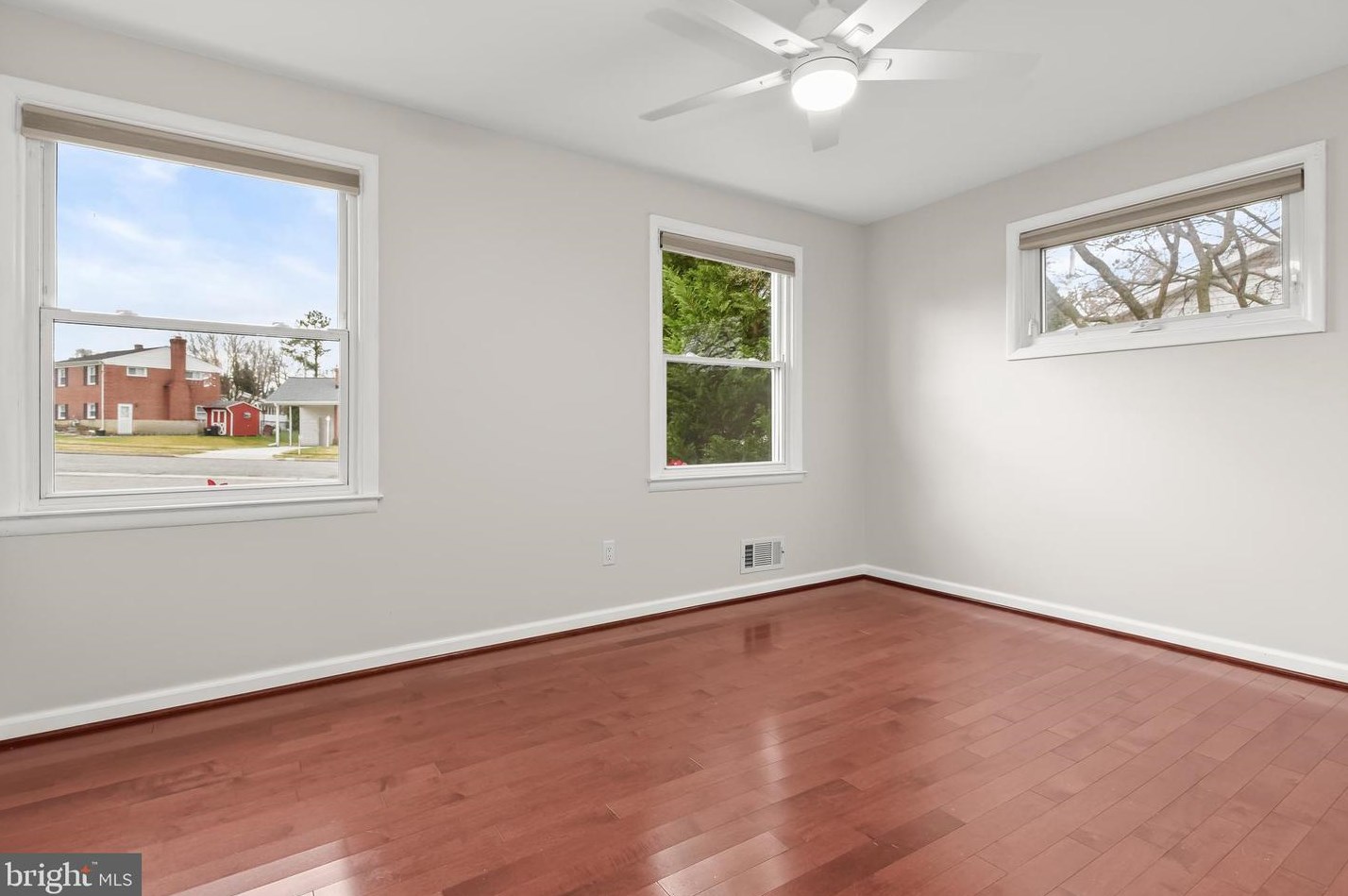 9134 Covered Bridge Rd, Baltimore MD  21234-2512 exterior