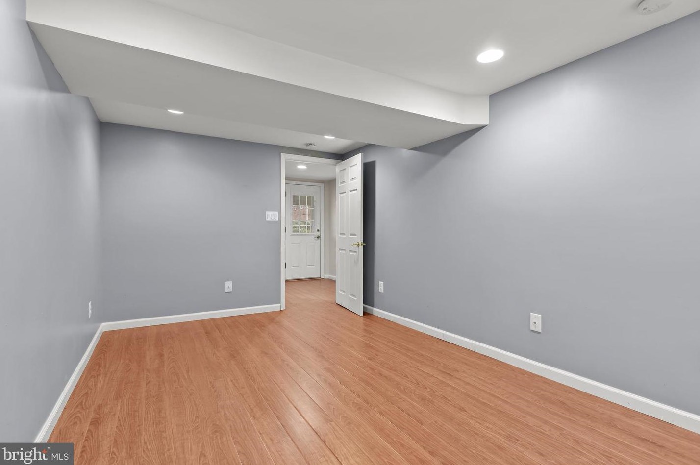 9134 Covered Bridge Rd, Baltimore MD  21234-2512 exterior