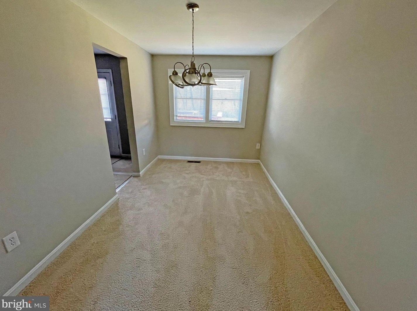 624 Kingsway Rd, Baltimore MD  21220-4925 exterior