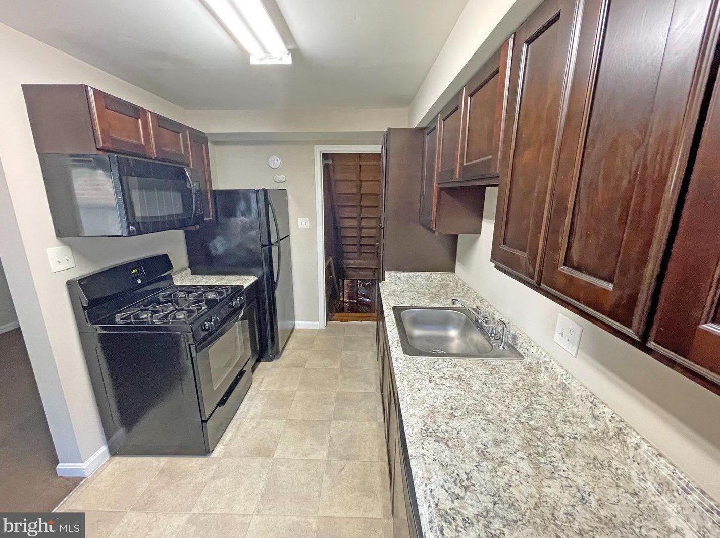 624 Kingsway Rd, Baltimore MD  21220-4925 exterior