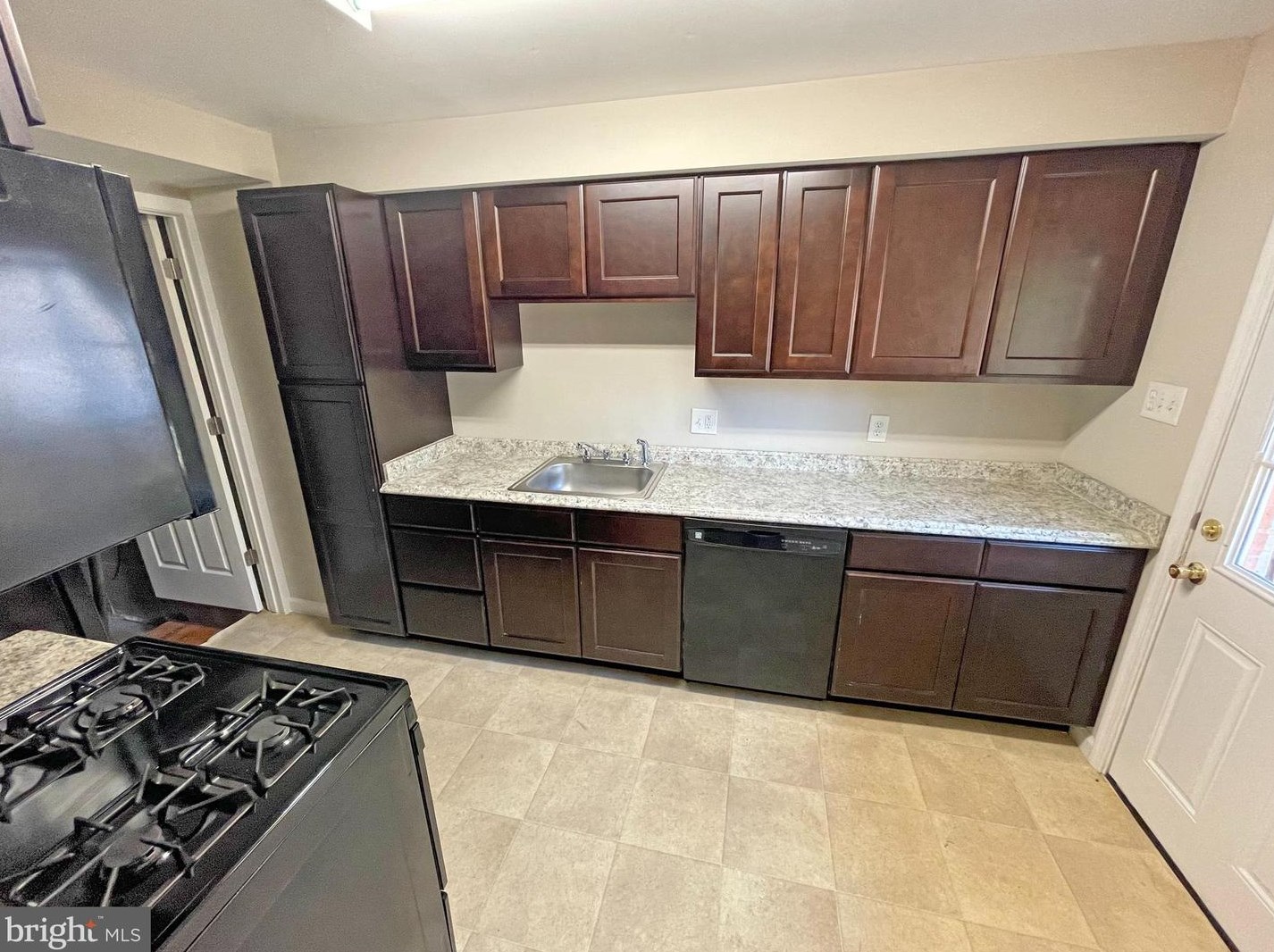 624 Kingsway Rd, Baltimore MD  21220-4925 exterior