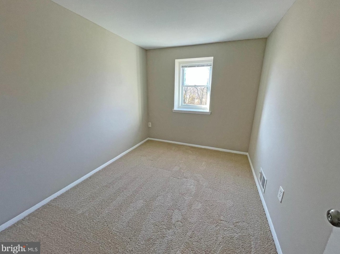 624 Kingsway Rd, Baltimore MD  21220-4925 exterior