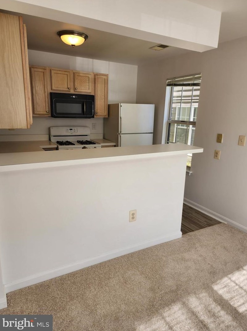 8907 Stone Creek Pl, Baltimore MD  21208-1051 exterior