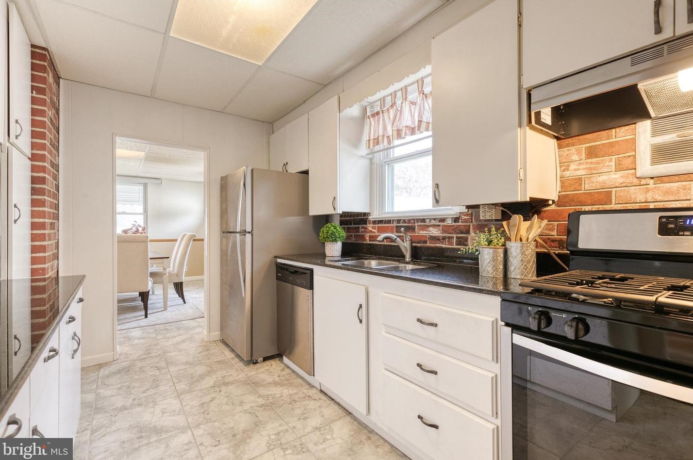 3433 Abbie Pl, Baltimore MD 21244-2912 exterior