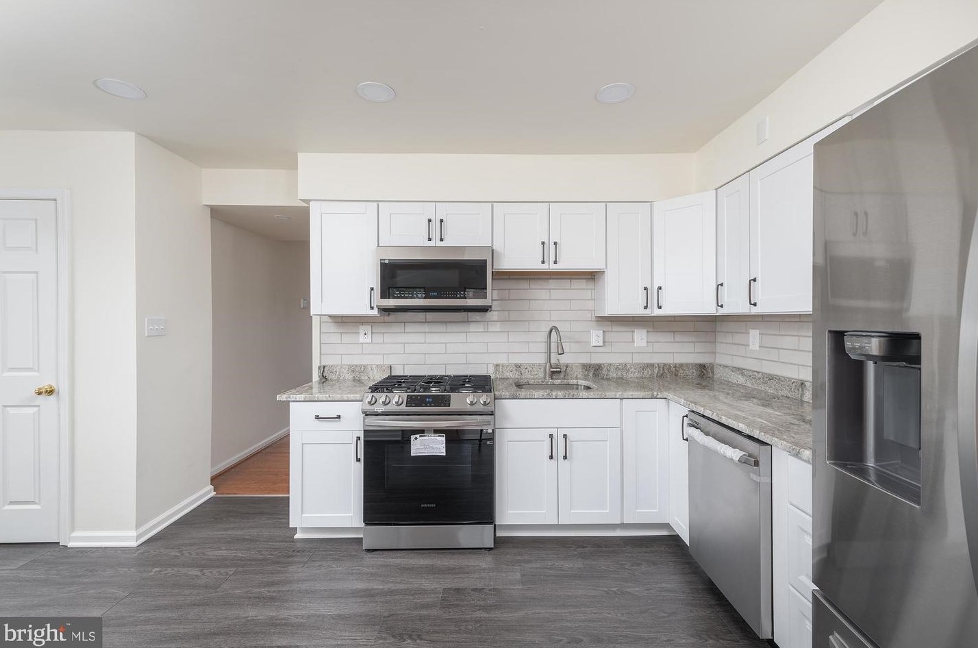 8602 Heathrow Rd, Baltimore MD  21236-2706 exterior