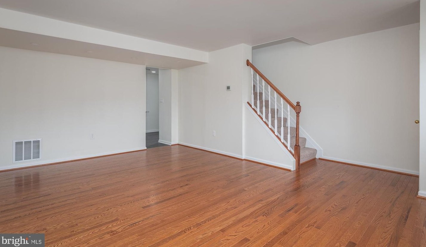 8602 Heathrow Rd, Baltimore MD  21236-2706 exterior