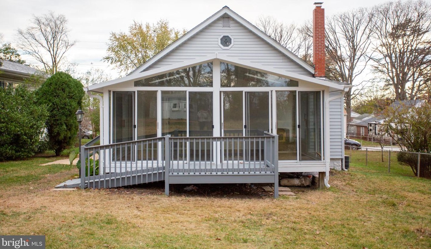334 Upperlanding Rd, Baltimore MD  21221-4815 exterior
