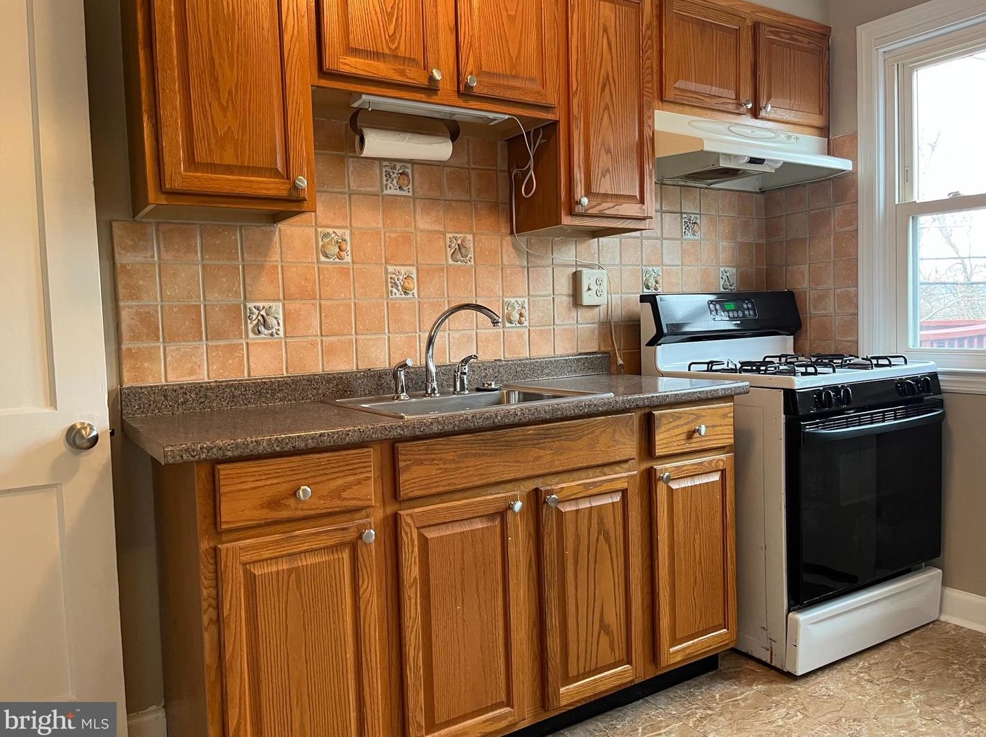 1112 Elm Rd, Baltimore MD  21227-3936 exterior