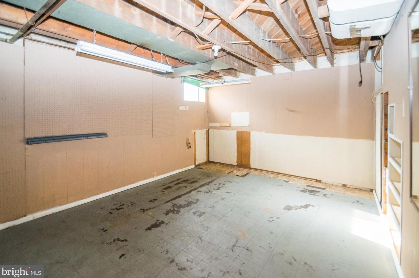 822 Middlesex Rd, Baltimore MD  21221-2128 exterior