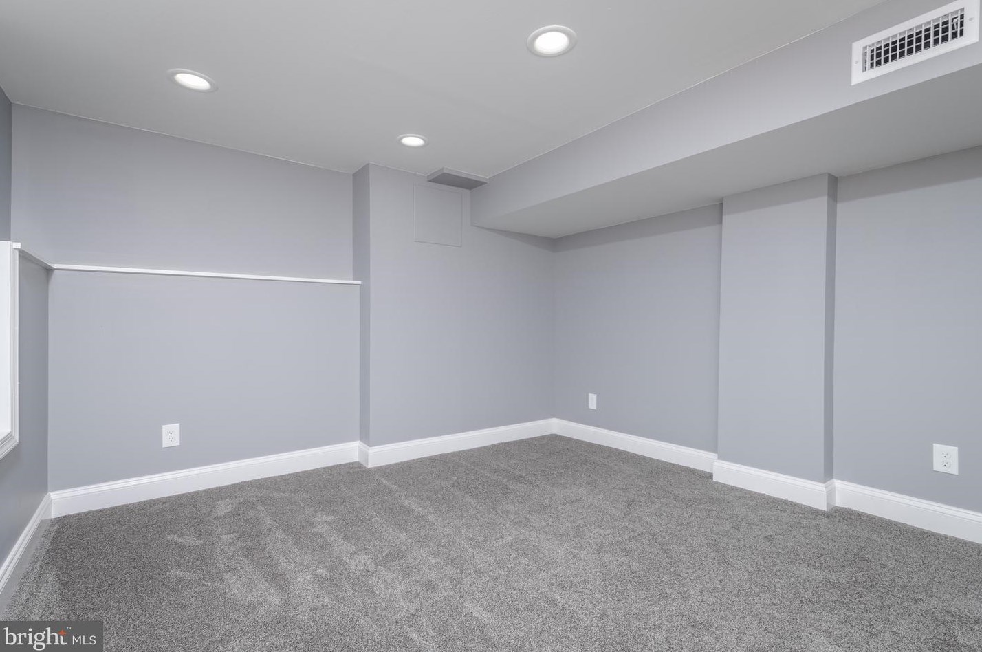 4318 Highview Ave, Baltimore MD  21229-5302 exterior