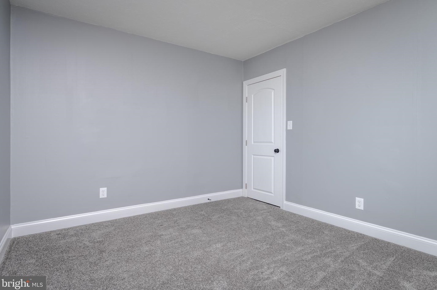 4318 Highview Ave, Baltimore MD  21229-5302 exterior