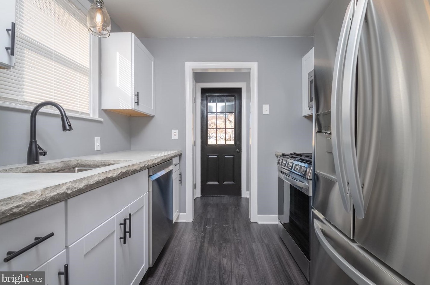 4318 Highview Ave, Baltimore MD  21229-5302 exterior