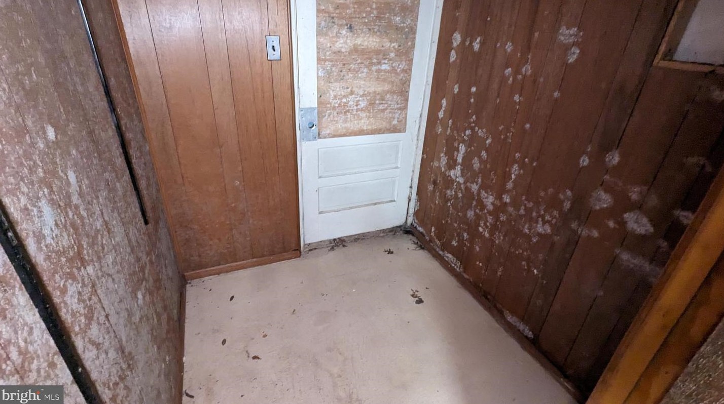 307 Essex Ave, Baltimore MD  21221-4710 exterior